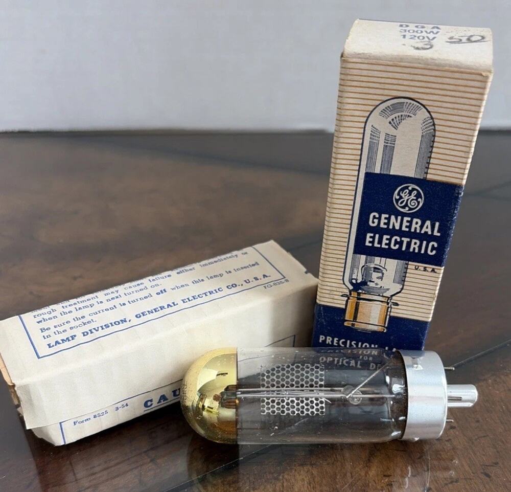 DGA 300W 120V Photo Projection LIGHT BULB LAMP Projector NEW Old stock GE